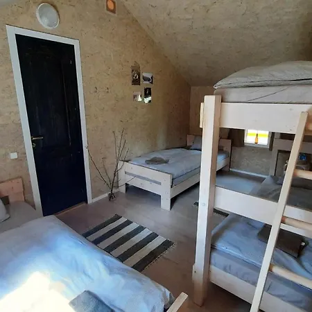 Kardoni Puhkelaager Kamp alanı *